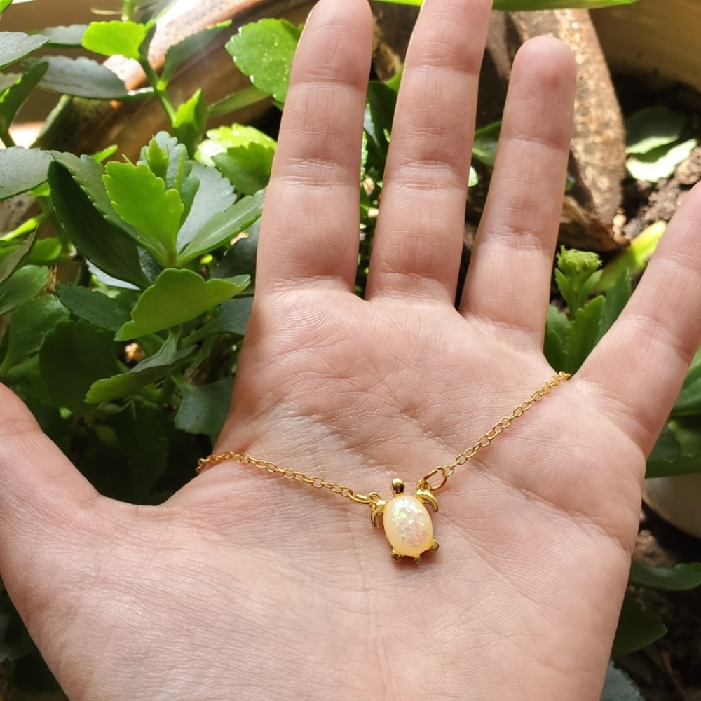 NWOT Gold Triplet Opal Turtle Necklace - Picture 10 of 15
